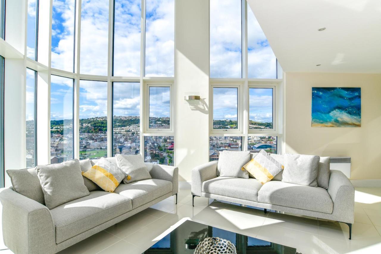 Just Stay Wales - Meridian Quay Penthouses 斯旺西 外观 照片