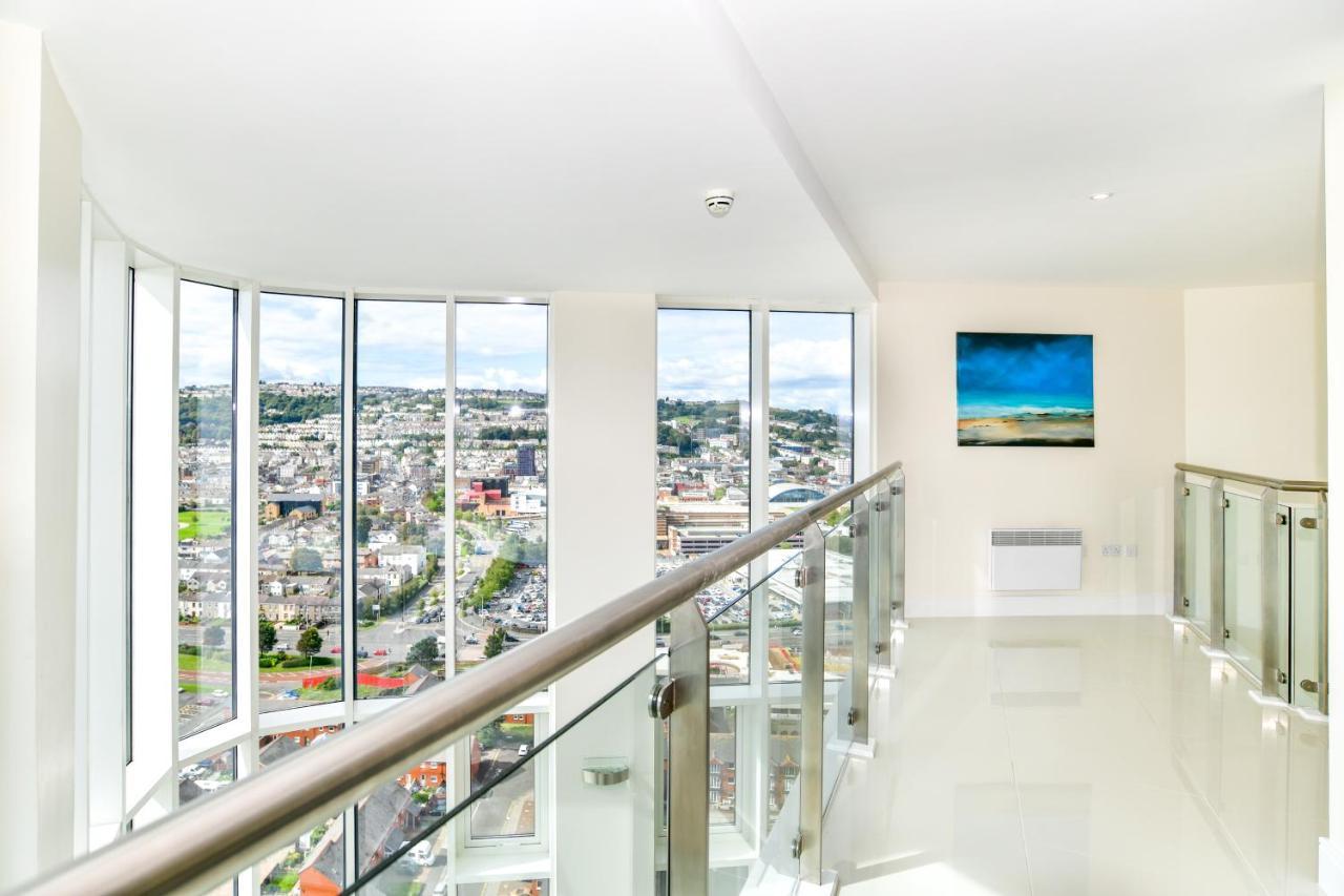 Just Stay Wales - Meridian Quay Penthouses 斯旺西 外观 照片