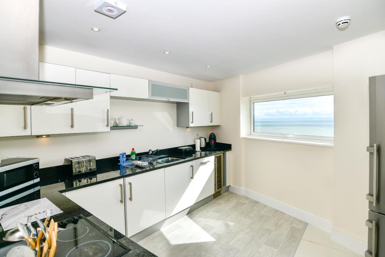 Just Stay Wales - Meridian Quay Penthouses 斯旺西 外观 照片