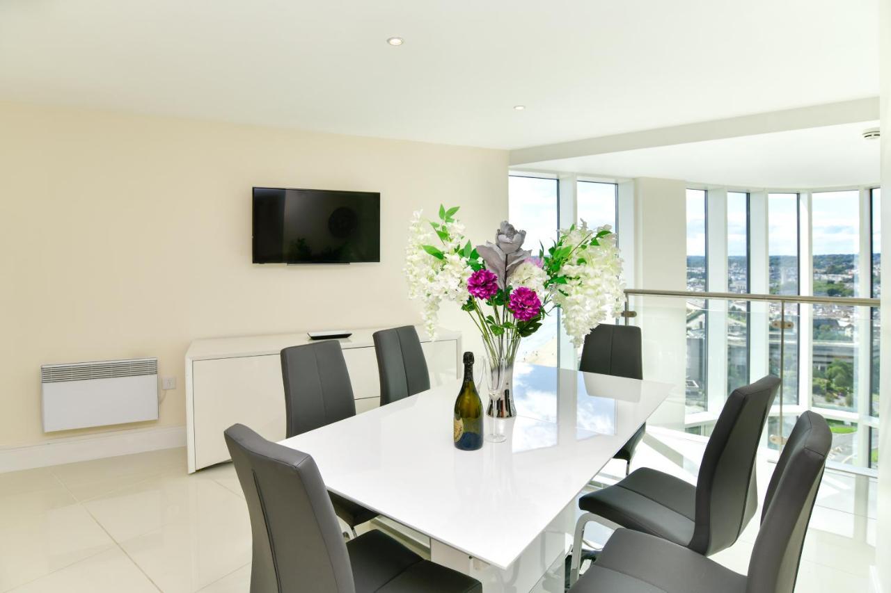 Just Stay Wales - Meridian Quay Penthouses 斯旺西 外观 照片