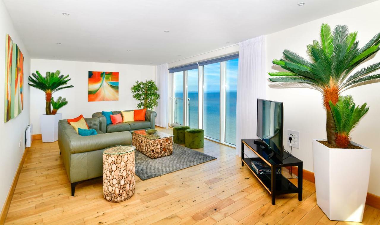 Just Stay Wales - Meridian Quay Penthouses 斯旺西 外观 照片