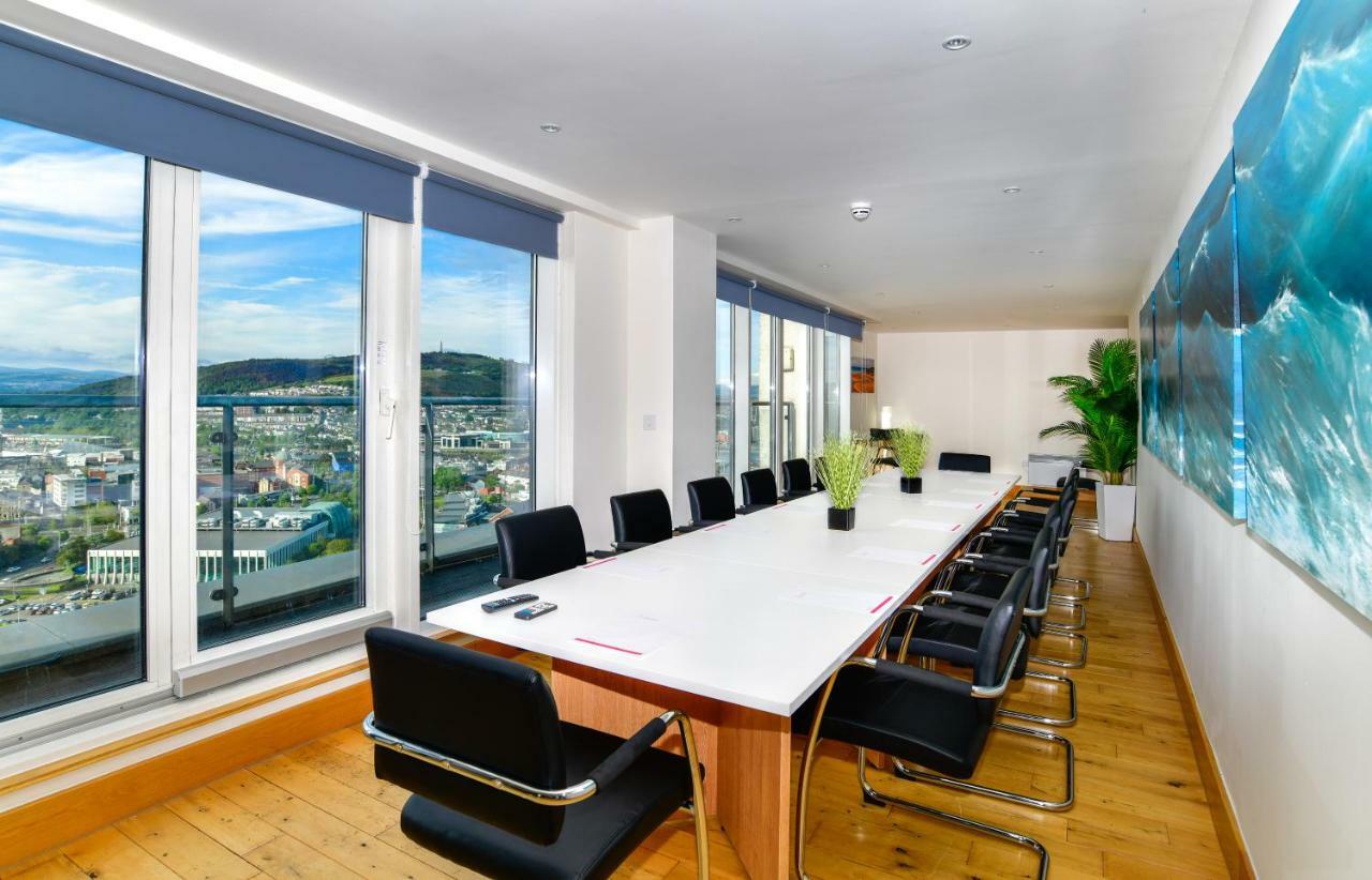Just Stay Wales - Meridian Quay Penthouses 斯旺西 外观 照片